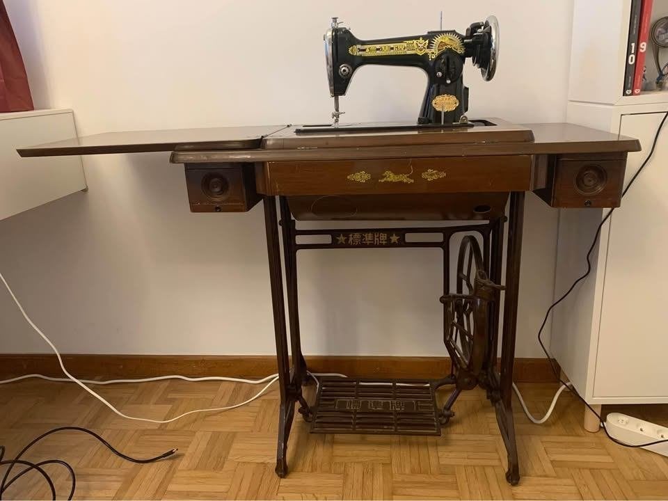 Naaimachine Antiek prachtige meubel leuk interieur decoratie, Ophalen