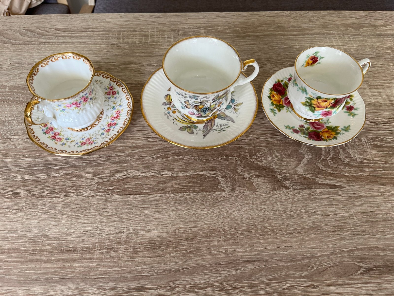 Set van 3 Vintage Porseleinen Kop en Schotels, Ophalen