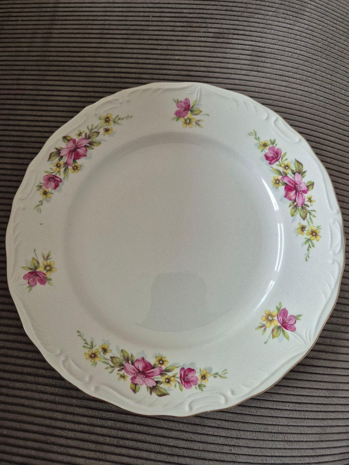 Vintage Italiaans bord met bloemmotief, Antiek en Kunst, Antiek | Servies los, Ophalen