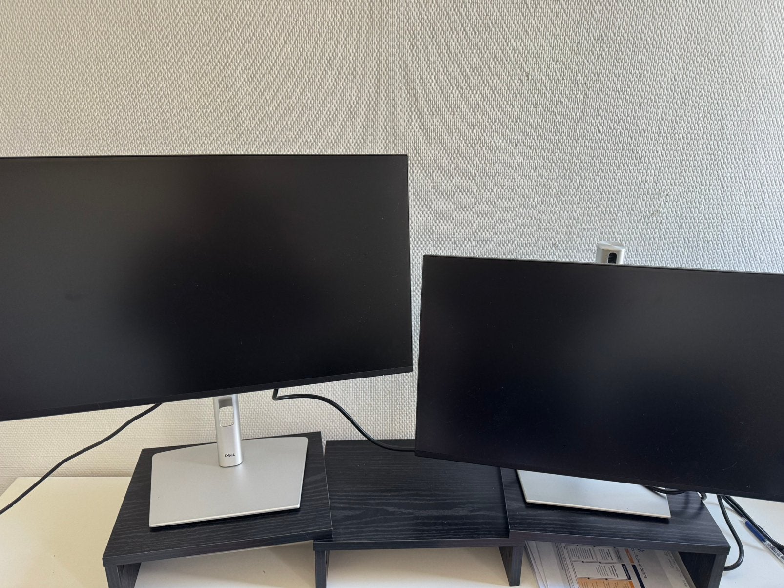 2 del monitoren 24 inch, Ophalen, IPS, Full HD, Zo goed als nieuw