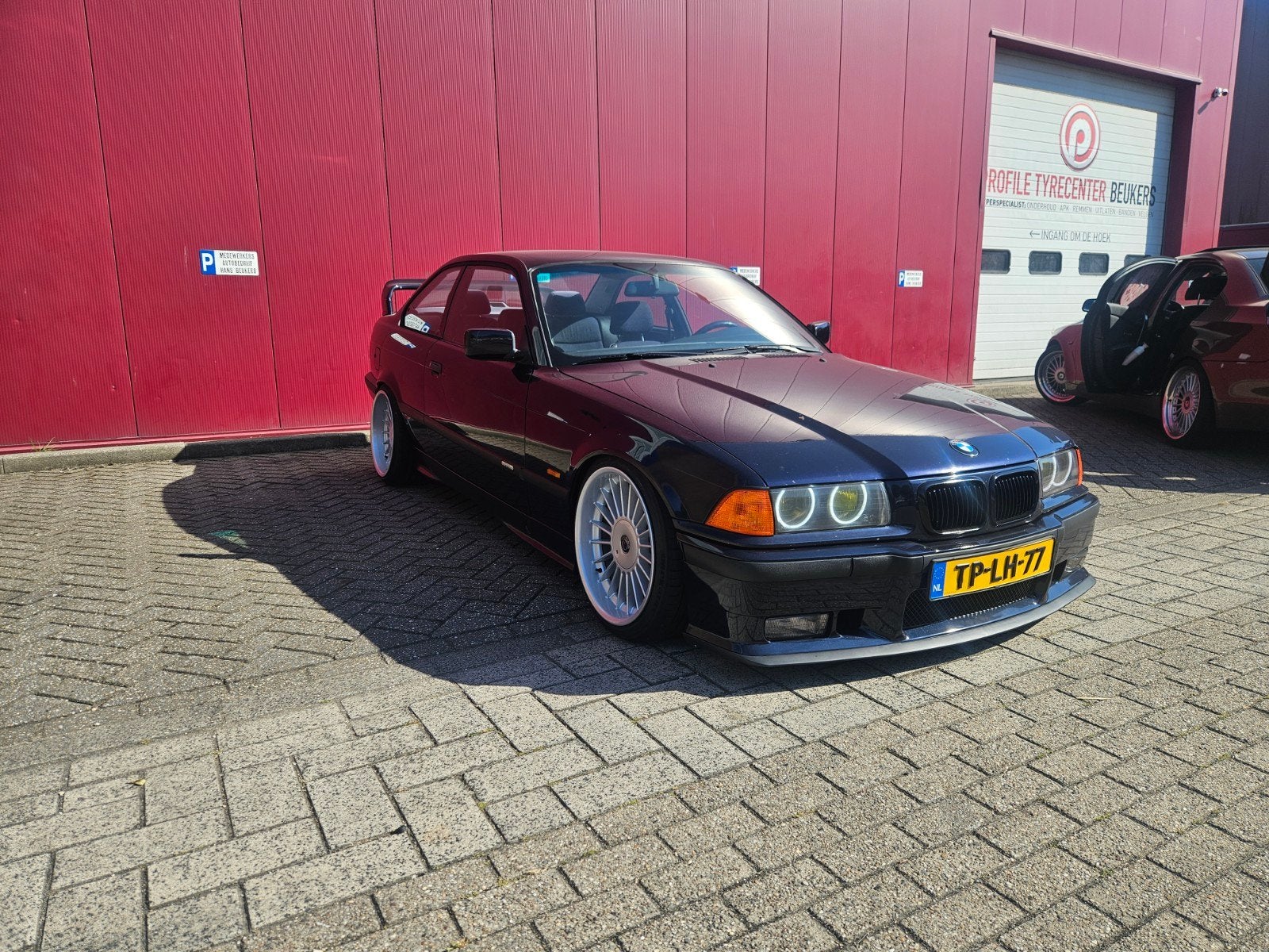 BMW 3-Serie 1.6 I 316 Coupe AUT 1998 Blauw, Automaat, 1596 cc, Achterwielaandrijving, 4 cilinders