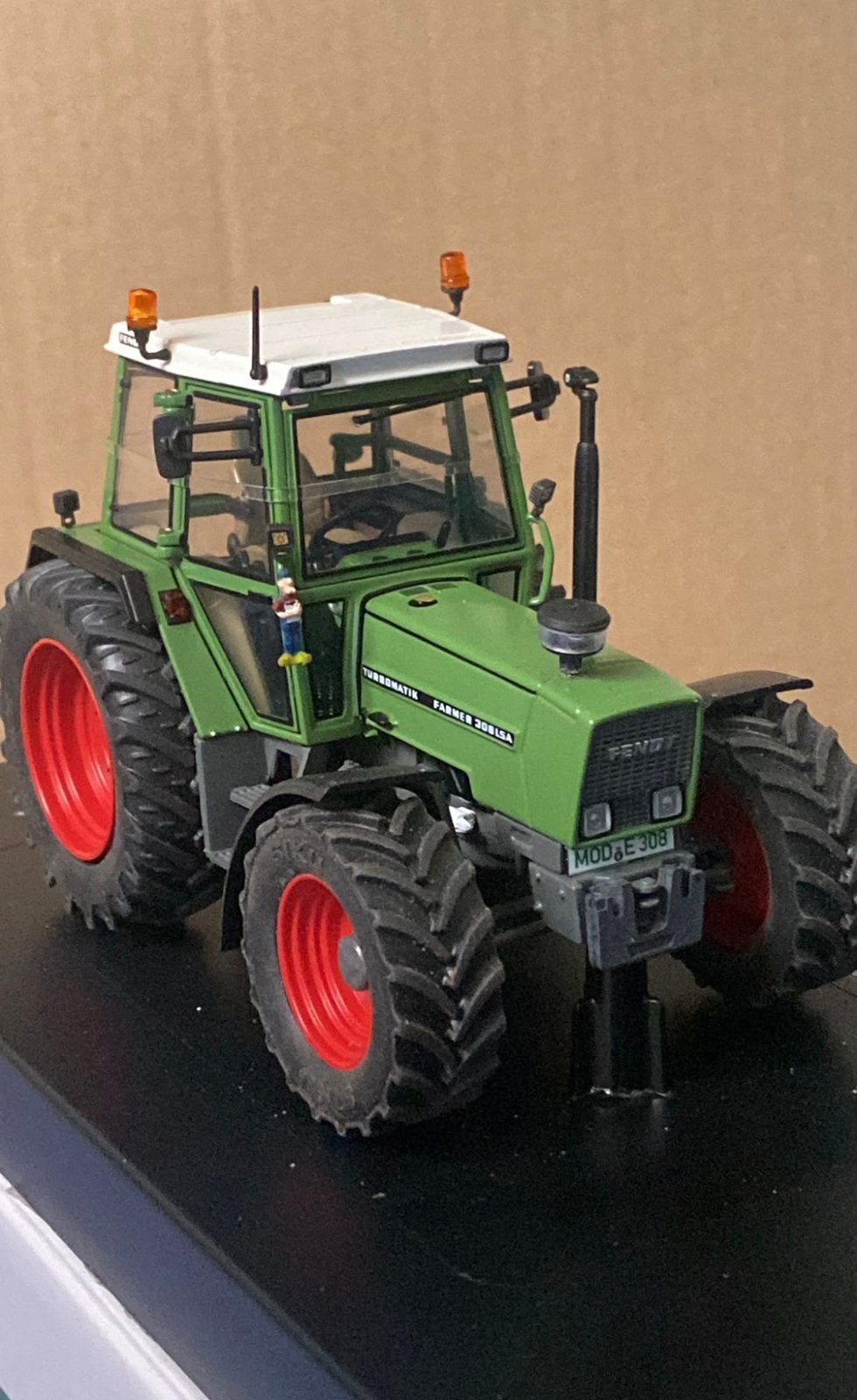 Waarde peiling fendt 308lsa, Ophalen of Verzenden, Zo goed als nieuw, Tractor of Landbouw, Overige merken