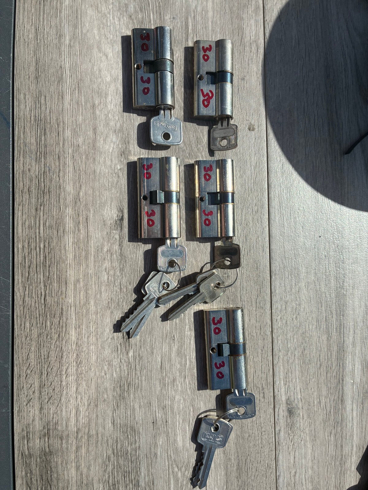 Cilindersloten CAS 30x30 met sleutels, Ophalen of Verzenden, Gebruikt, Slot