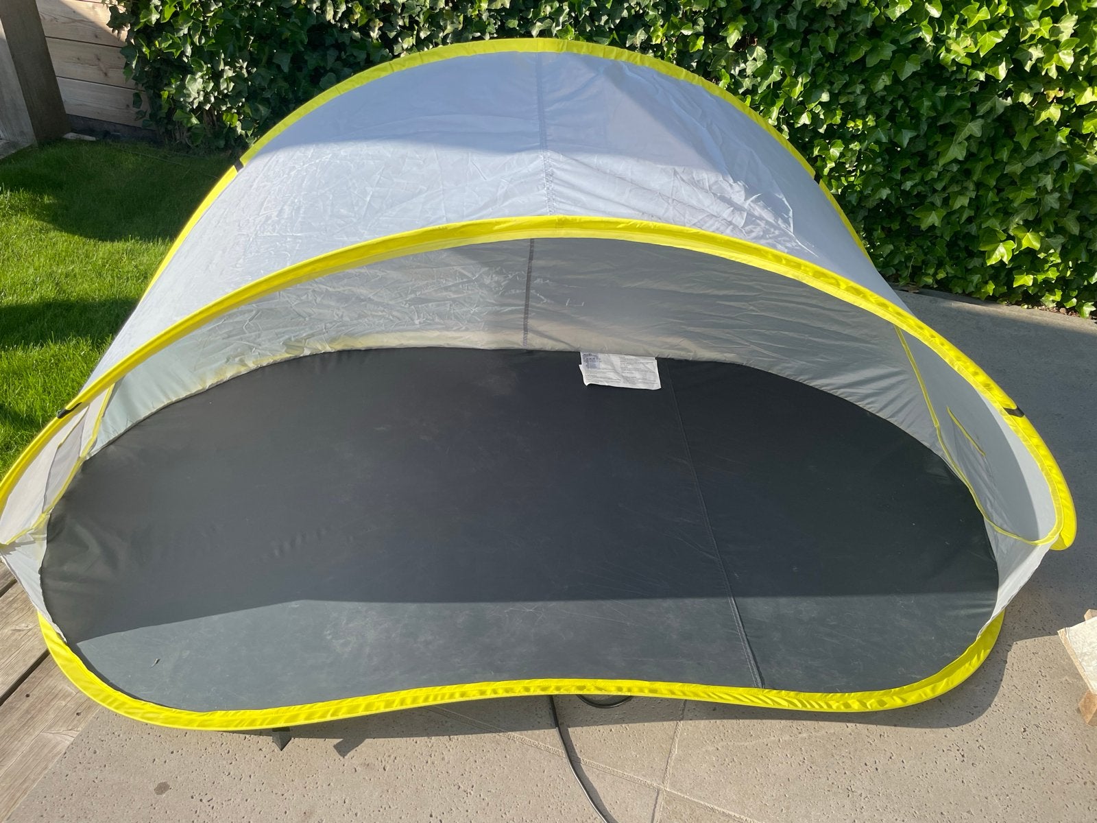 Rocktrail pop-up schaduwtent strand/tuin met haringen, Ophalen, Zo goed als nieuw, Tot en met 2