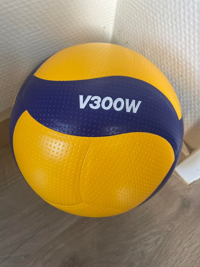 Mikasa V300w volleybal | nieuw | ongebruikt, Verzenden, Nieuw, Bal