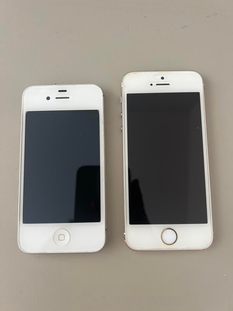 2x iPhones (4S A1387, 5S A1457) voor onderdelen/knutselaars, Telecommunicatie, Mobiele telefoons | Apple iPhone, Ophalen of Verzenden