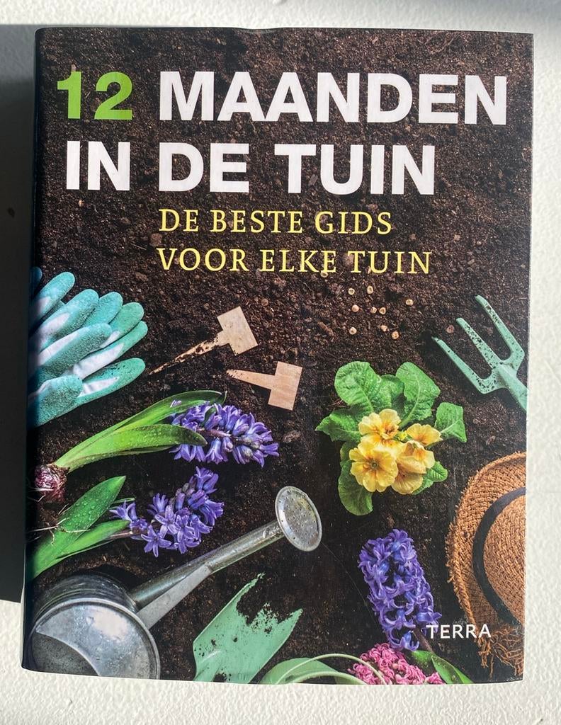 12 maanden in de tuin - tuingids, Ophalen of Verzenden, Zo goed als nieuw, Tuinieren en Tuinplanten