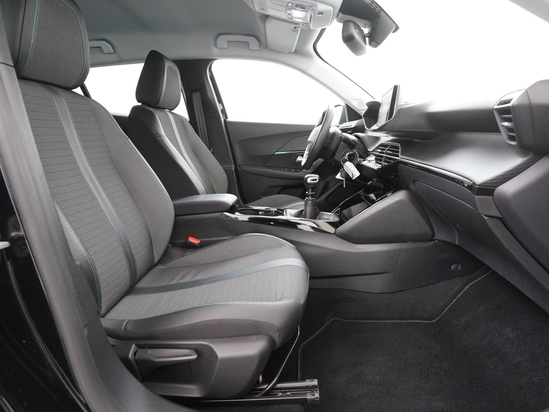 Peugeot 2008 1.2 PureTech Allure Pack | Camera | Apple Carpl, Auto's, 12 maanden, Gebruikt, Euro 6, 1199 cc