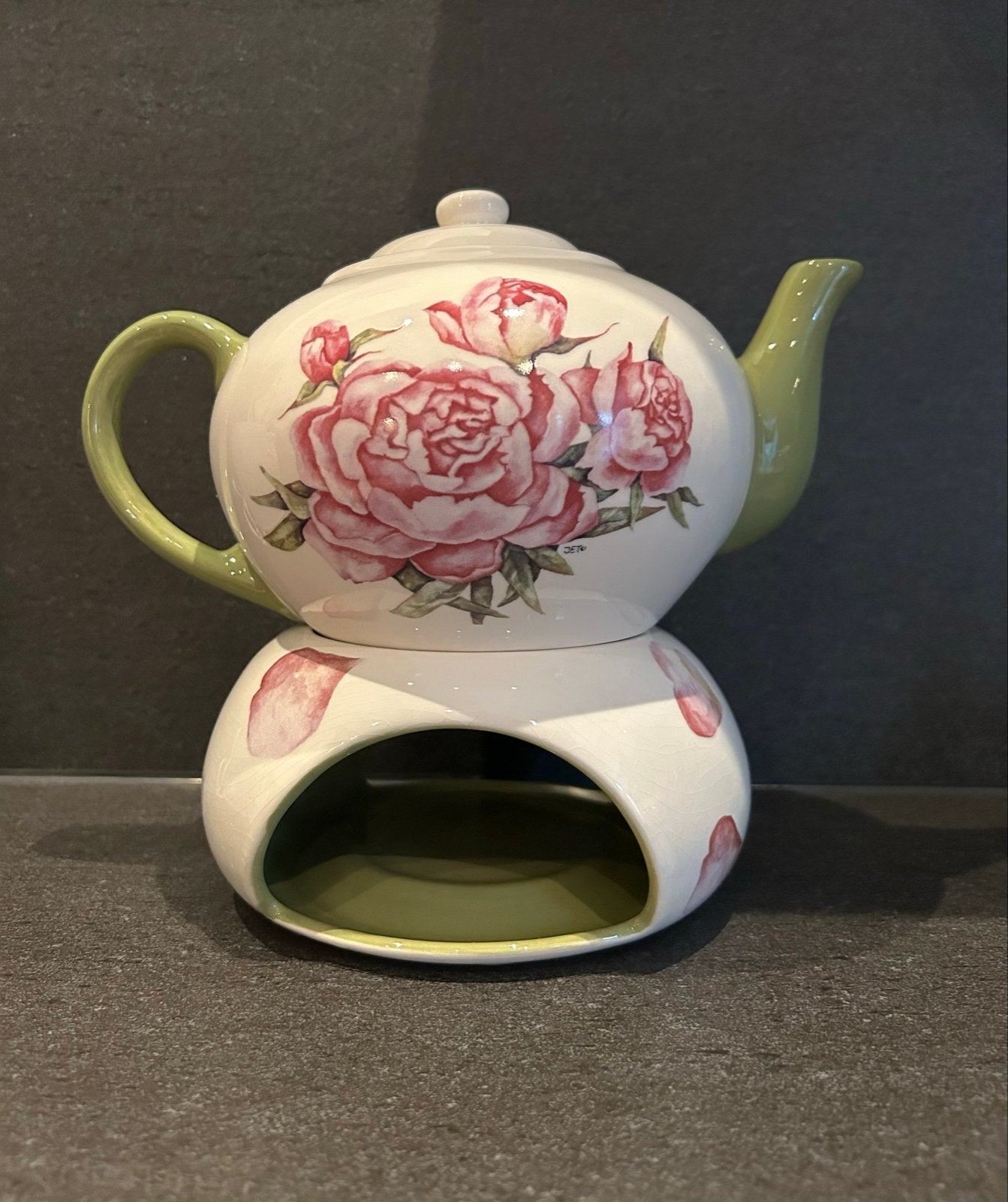 Jet theepot met theelichtje (rechaud) - pioenrozen, Theepot/fluitketel, Ophalen of Verzenden, Zo goed als nieuw, Steen/keramiek