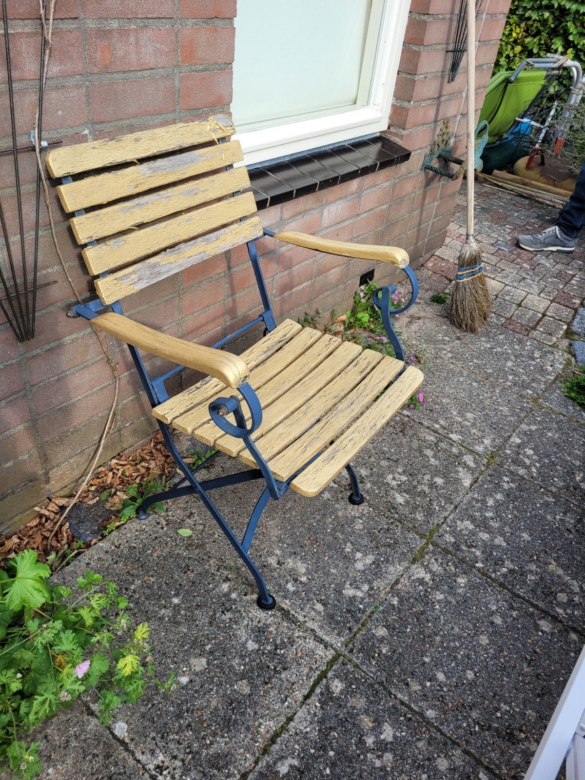 Leuke gietijzeren buitenstoel blauw met goud, Tuin en Terras, Ophalen, Gebruikt, Metaal