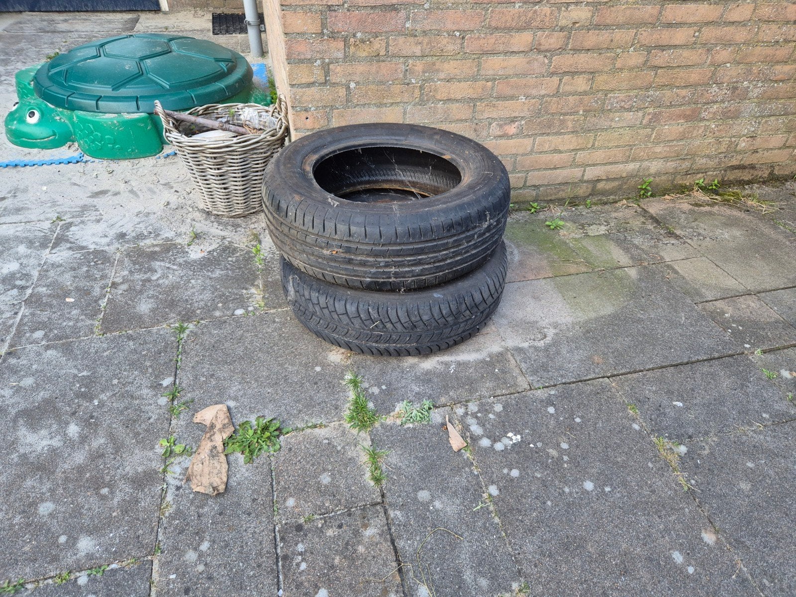Banden afkomstig van volvo v70 1997. Zit nog 6 mm profiel op, Ophalen of Verzenden, Gebruikt