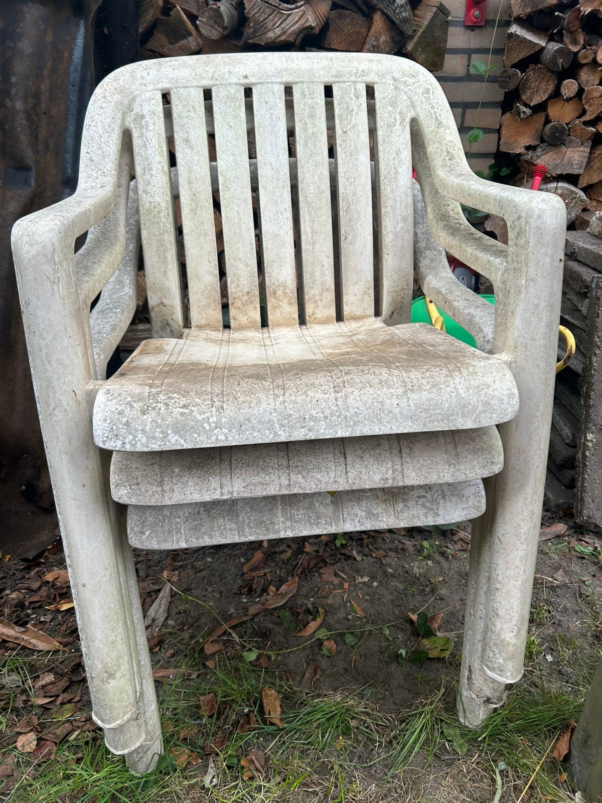 3 tuinstoelen (gratis), Ophalen, Gebruikt, Kunststof