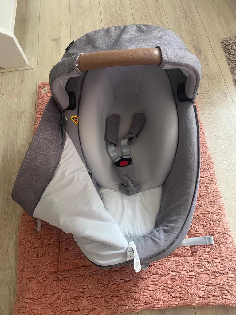 TE HUUR: maxicosi Jade isofix reiswieg+base, Kinderen en Baby's, Autostoeltjes, Ophalen, Zo goed als nieuw, Maxi-Cosi, Isofix
