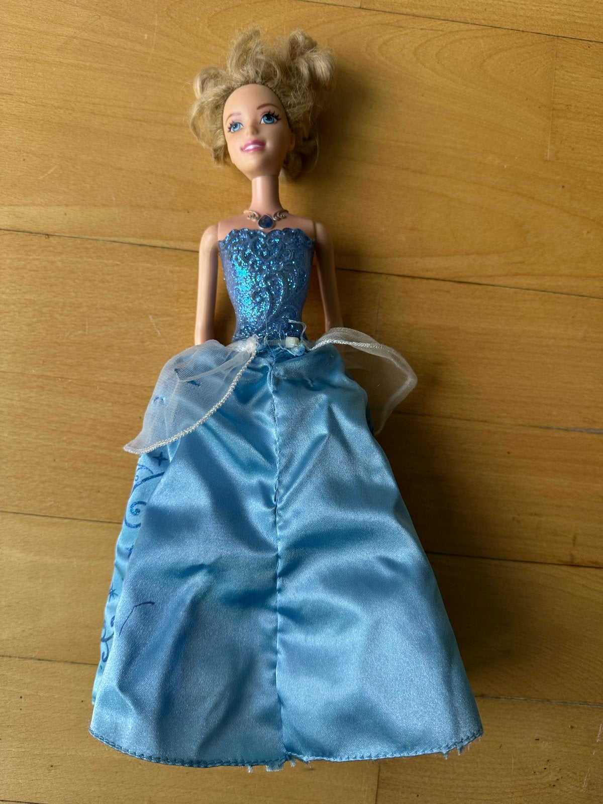 Barbie pop Assepoester! met licht en muziek, Ophalen of Verzenden, Gebruikt, Barbie