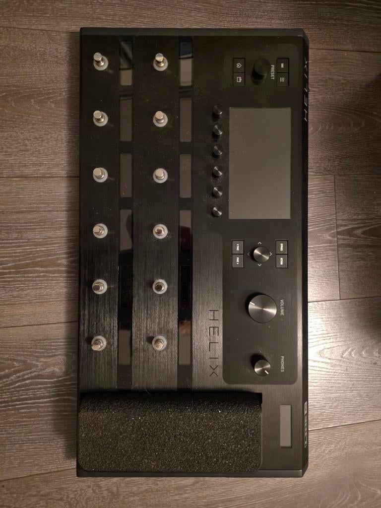 Line 6 Helix Floor Multi-Effect Processor met tas, Ophalen of Verzenden, Zo goed als nieuw, Multi-effect