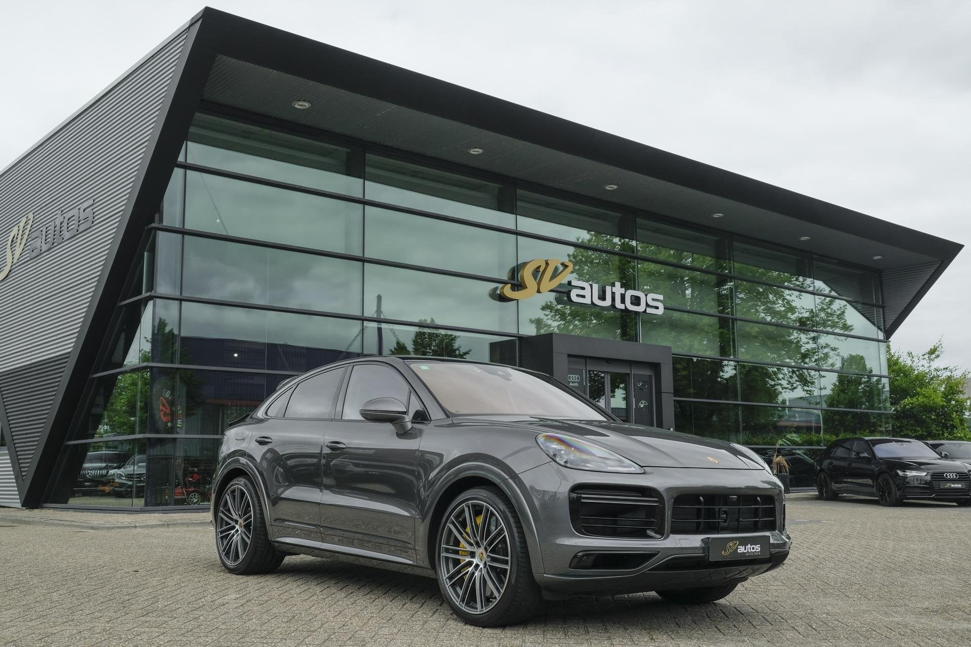 Porsche Cayenne Coupé 4.0 V8 Turbo S 680pk E-Hybrid Panoram, Auto's, Porsche, Automaat, Cayenne, 14 kWh, Gebruikt