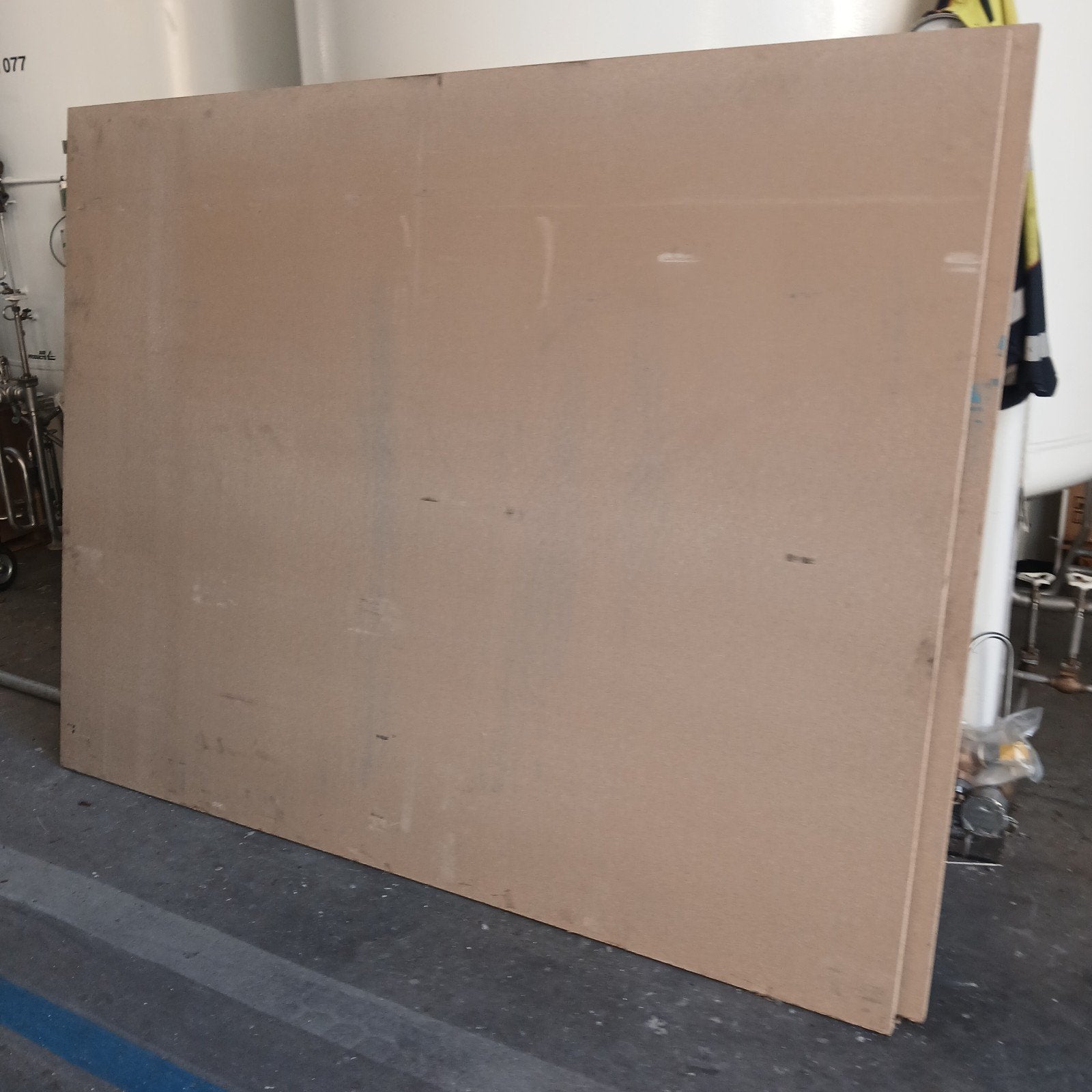 Grote spaanplaat plaat, gebruikt, Doe-het-zelf en Verbouw, Ophalen of Verzenden, Gebruikt, Overige materialen, 20 tot 50 mm