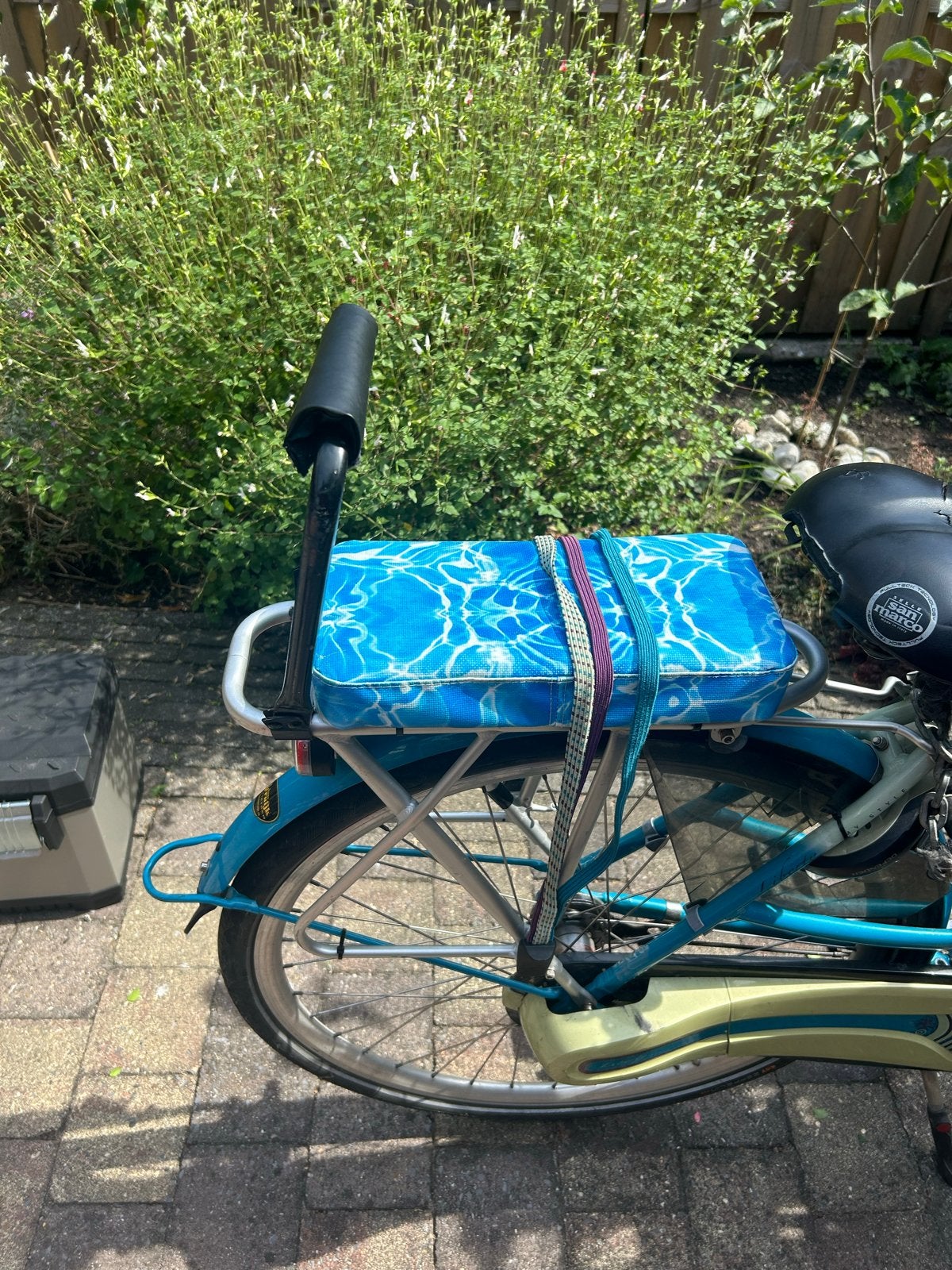 Fietszitje met rugleuning voor achterop de fiets, Ophalen, Gebruikt