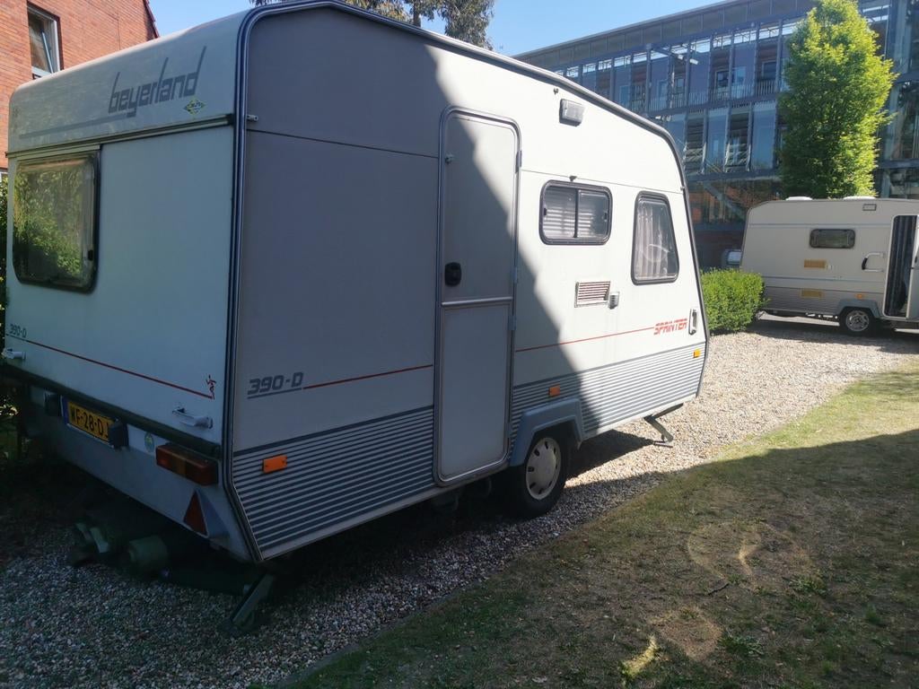 Beyerland Sprinter 390-D in goede staat incl. voortent, Voortentlamp, Omvormbare zithoek, Treinzit, 750 - 1000 kg
