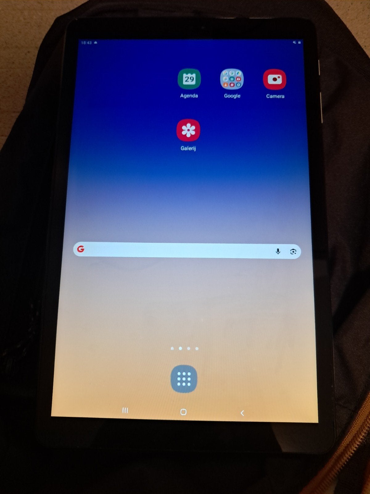 Foto 3 van Samsung Galaxy Tab A (2018, 10.5) SM-T590