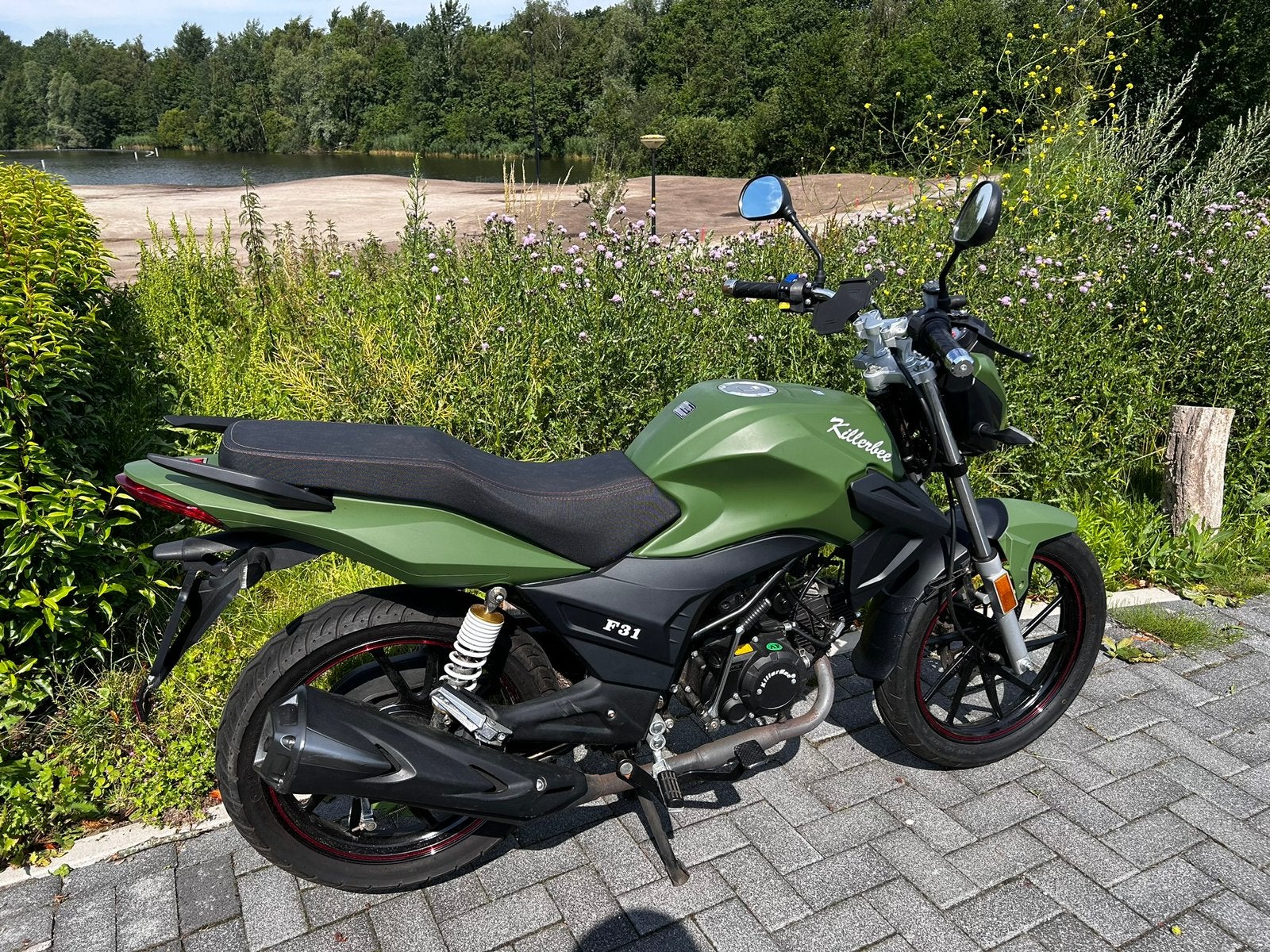 Killerbee f31, Zo goed als nieuw, Ophalen, Overige merken, 4 versnellingen