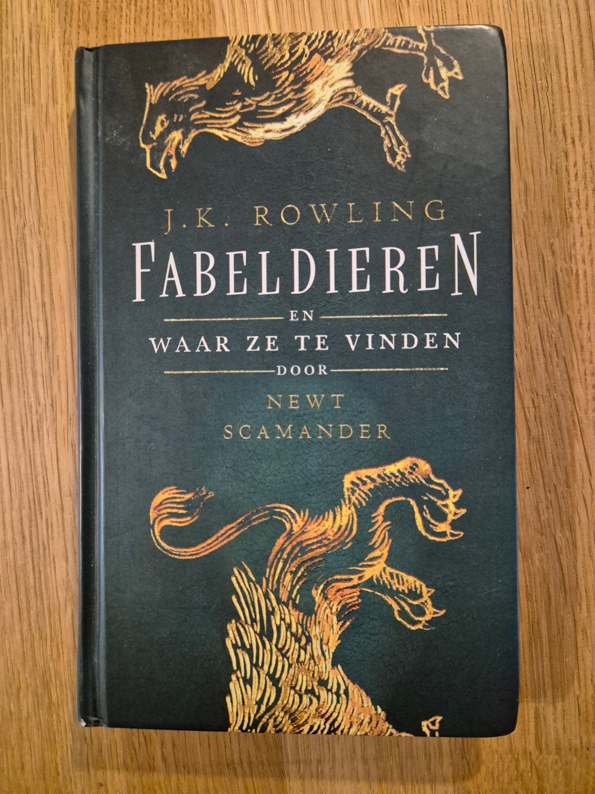 J.K. Rowling - Fabeldieren en waar ze tegen vinden, Gelezen, Ophalen of Verzenden, Non-fictie, J.K. Rowling