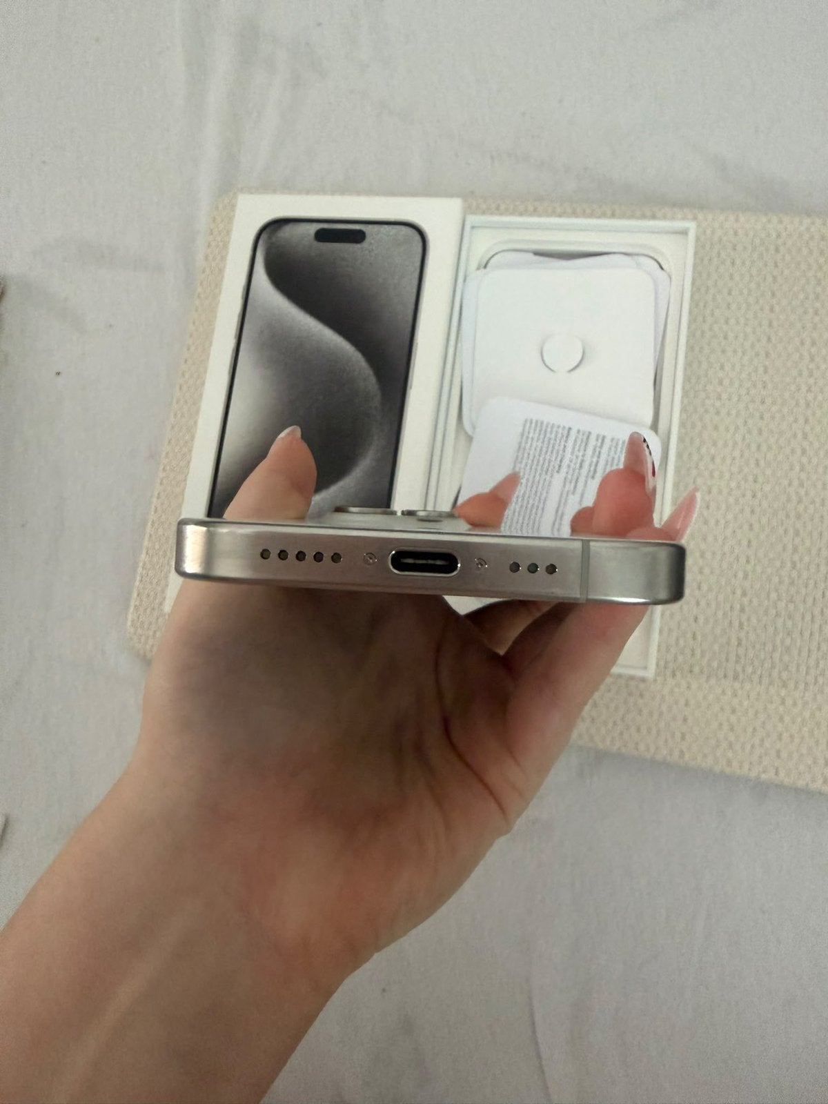 Foto 8 van Iphone 15 pro 256Gb