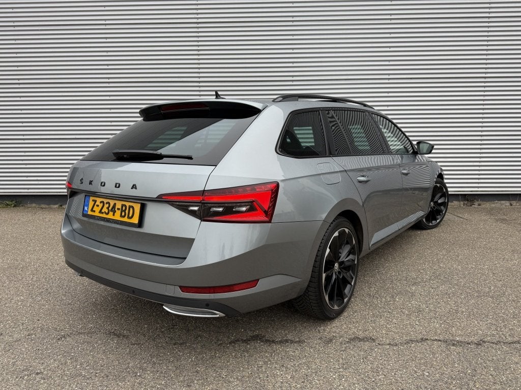 Skoda Superb Combi 1.4 TSI iV Sportline Automaat Pano Canton, Auto's, Gebruikt, Euro 6, 4 cilinders, 157 pk