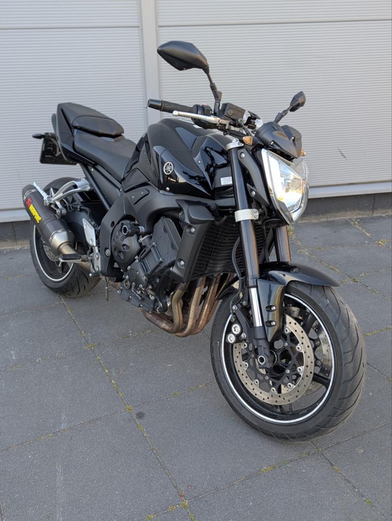 Yamaha FZ1-N 1000cc Naked Bike - Akrapovic uitlaat zwart, Motoren, Sportuitlaat, Occasion, 4 cilinders, Motorrijbewijs A