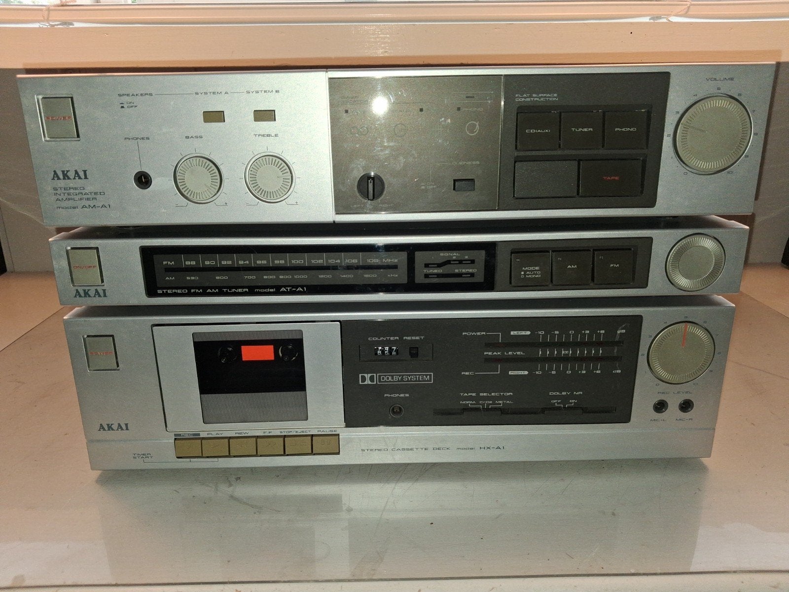 Akai Stereoset AM-A1, AT-1 en HX-A1 meeneemprijs € 30,00, Ophalen, Tuner of Radio, Gebruikt, Losse componenten