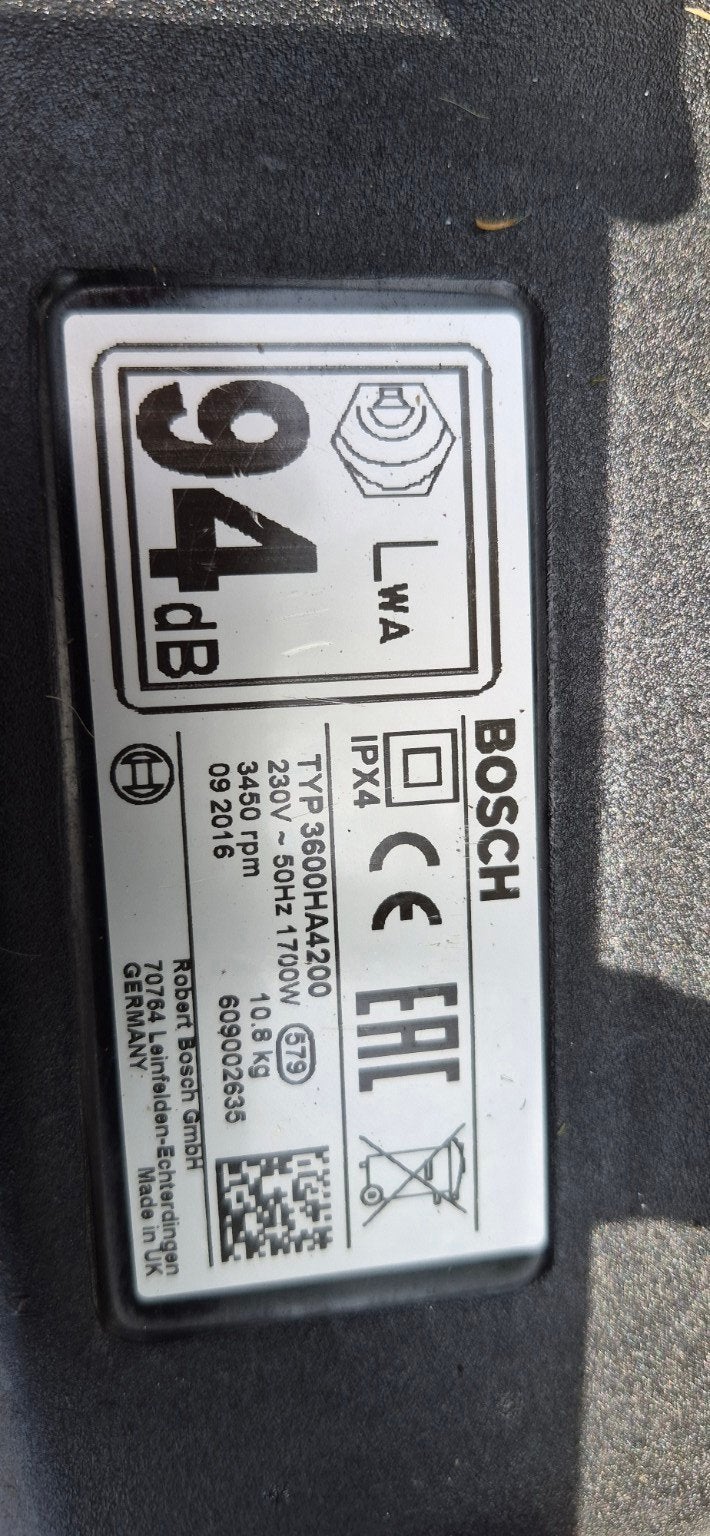 Foto 3 van Bosch Rotak 40 elektrische grasmaaier - Zo goed als nieuw