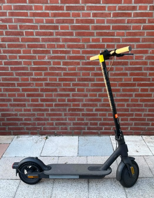 Xiaomi elektrische step (E-scooter) - Zo goed als nieuw, Ophalen of Verzenden, Zo goed als nieuw, Elektrische step (E-scooter)