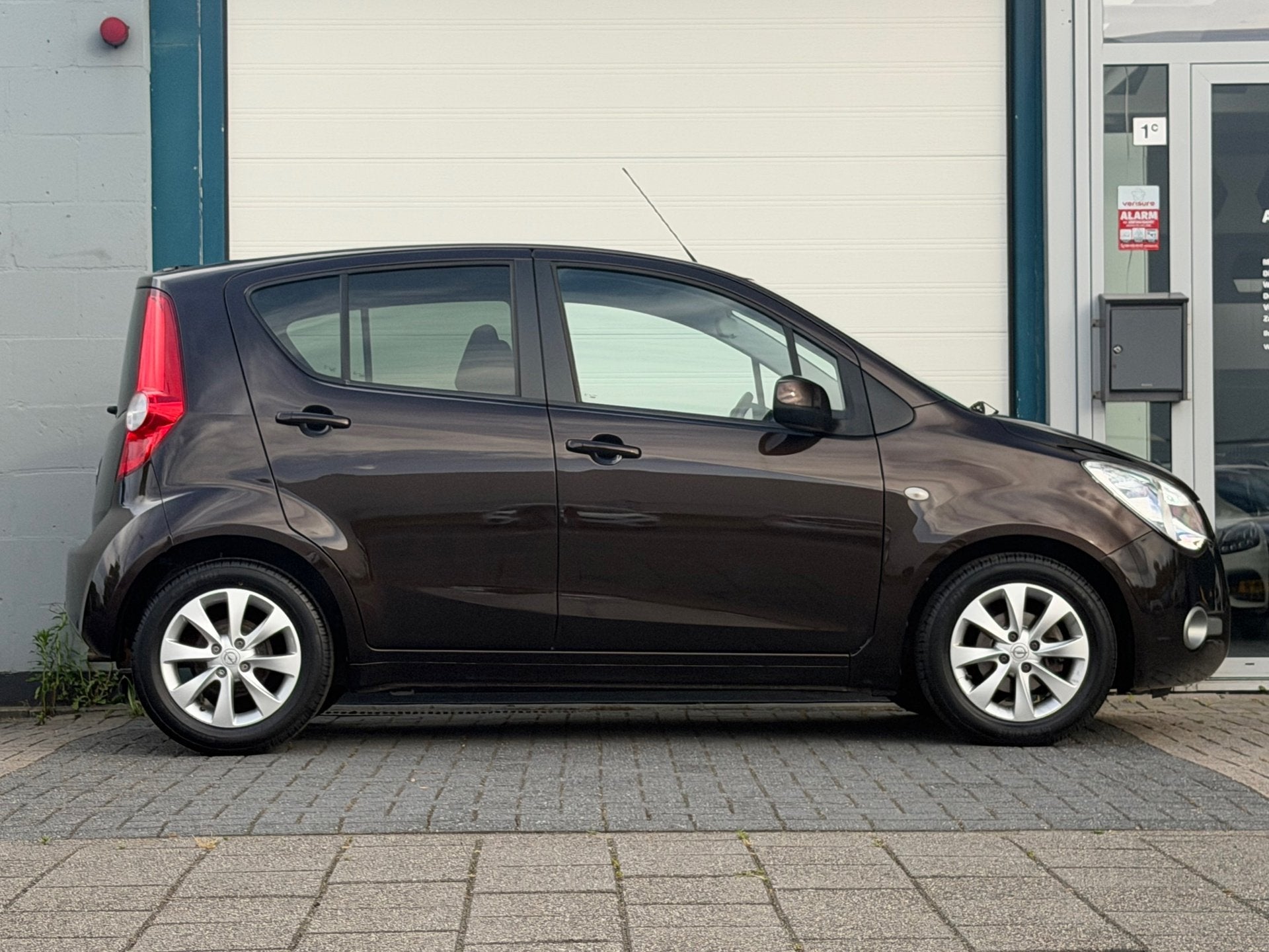 Opel Agila 1.2 Edition Airco Automaat, Auto's, 4 cilinders, Bruin, Origineel Nederlands, Bedrijf