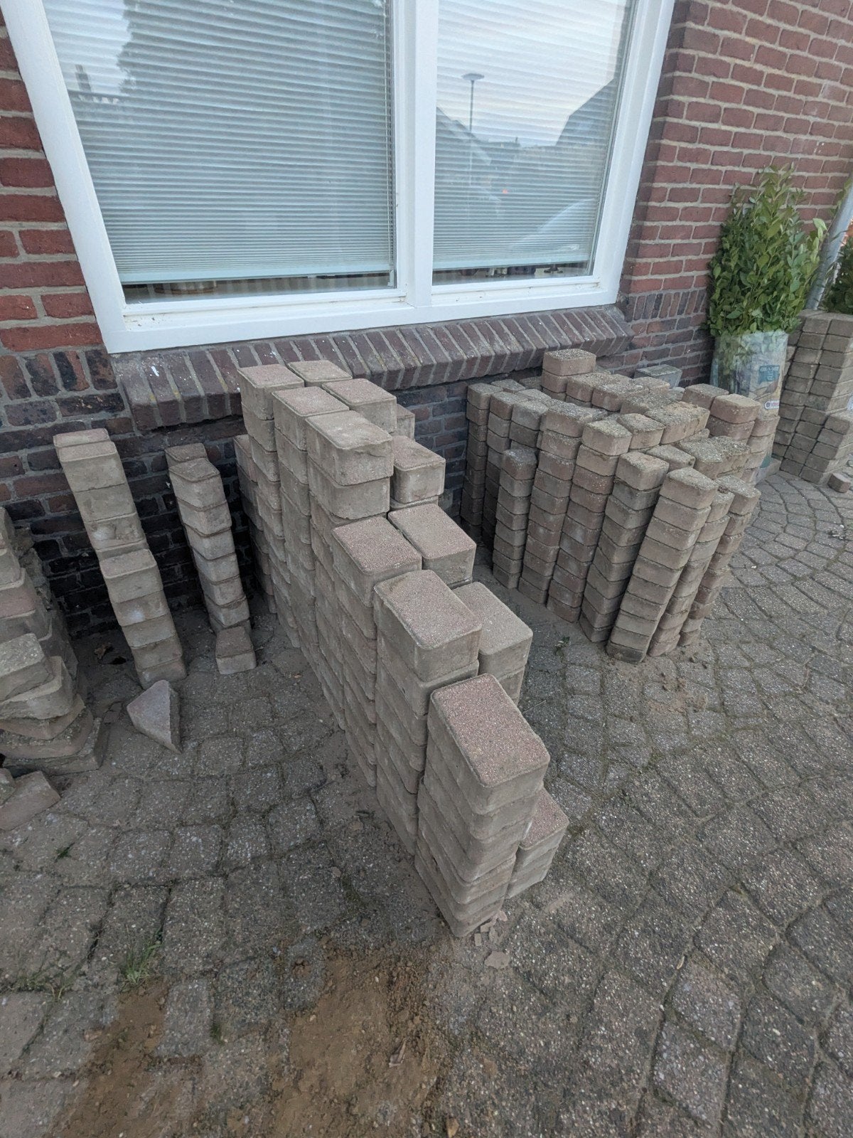 Gratis tuinstenen - diverse soorten, kleuren en maten, Ophalen, Gebruikt, Klinkers, 10 m² of meer