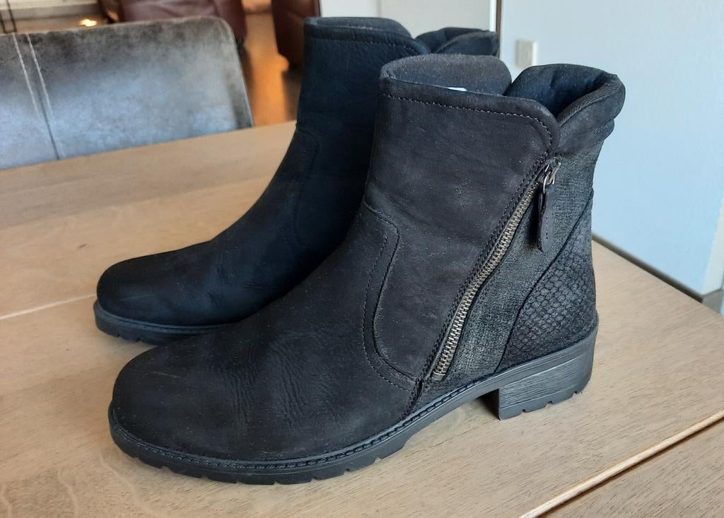 Laarsjes Hush Puppies, Ophalen, Zo goed als nieuw, Zwart