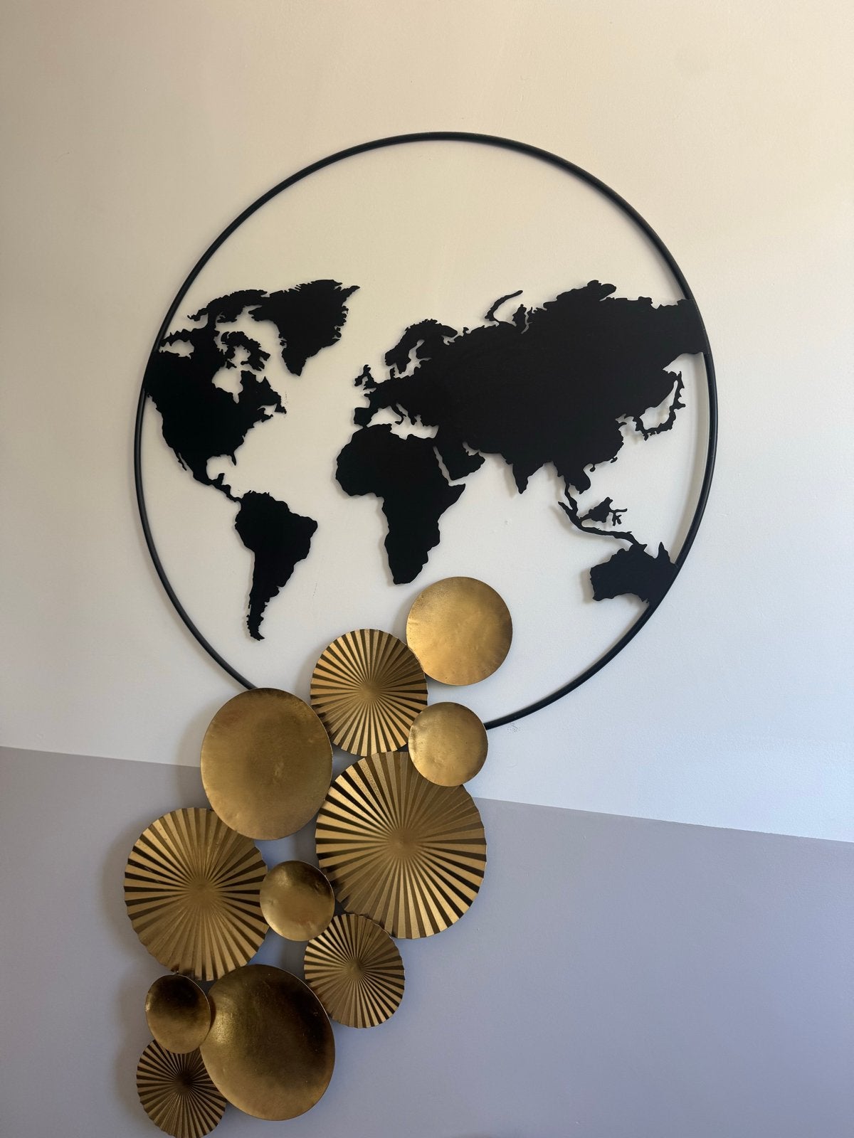 Wanddecoratie Wereldkaart met Gouden Schijven, Ophalen, Metaal, Wandsculptuur, Meerkleurig