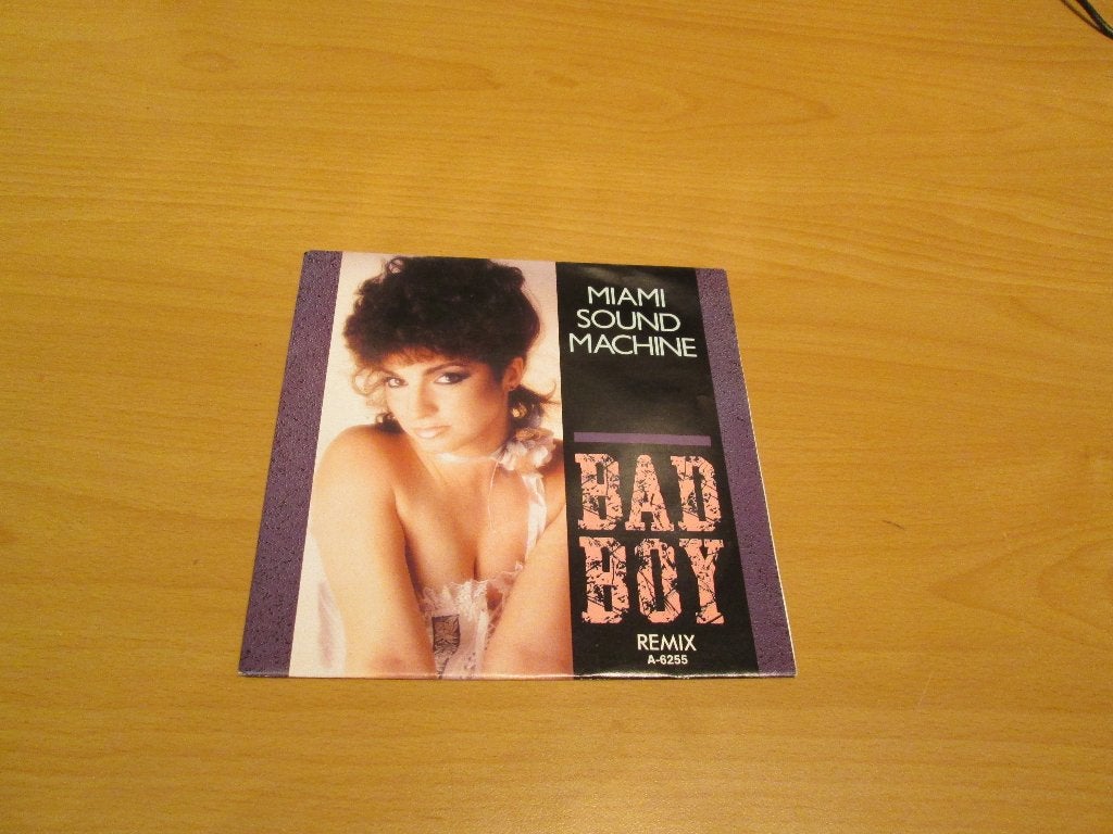 Miami Sound Machine - Bad Boy (Remix) / Surrender Paradise, Ophalen of Verzenden, Gebruikt, Pop