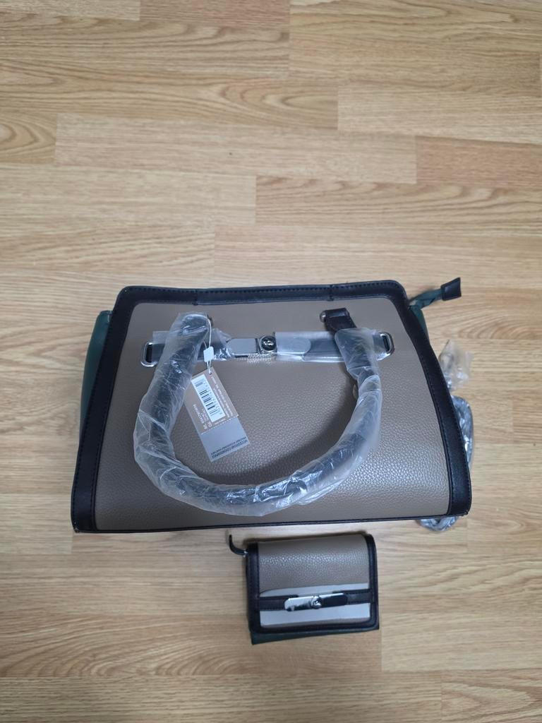Nieuwe Carpisa tas met bijpassende portemonnee, Ophalen of Verzenden, Nieuw, Bruin, Handtas