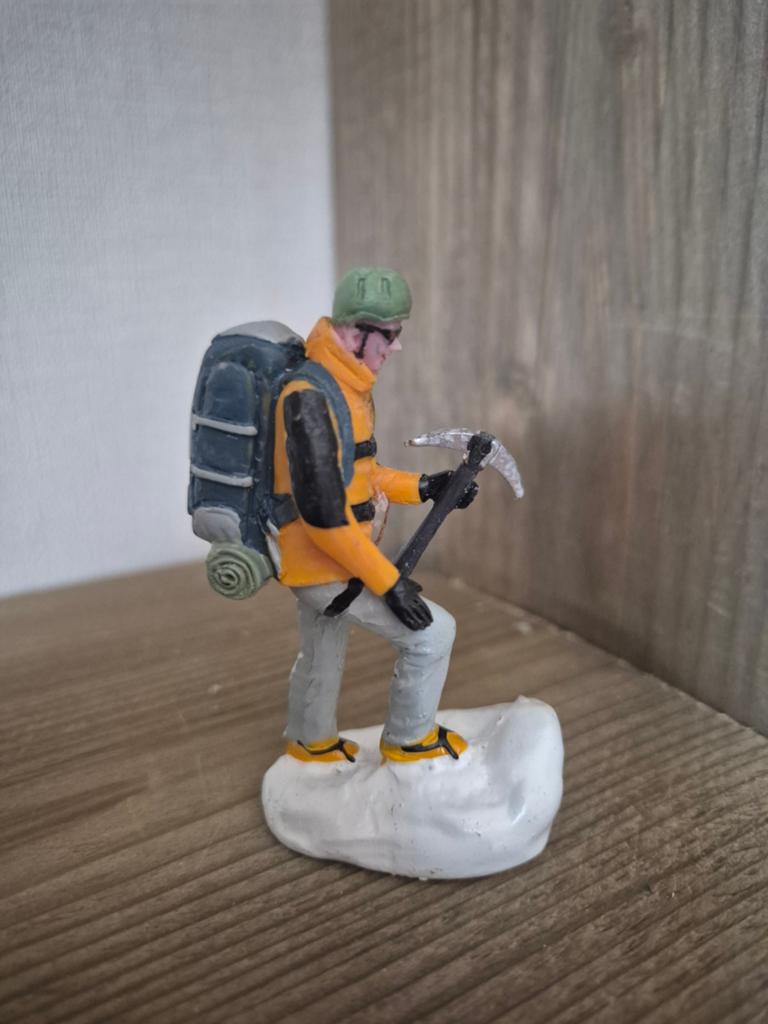 Lemax figuur 47 kerstdorp kersthuisjes, Diversen, Kerst, Ophalen of Verzenden, Zo goed als nieuw