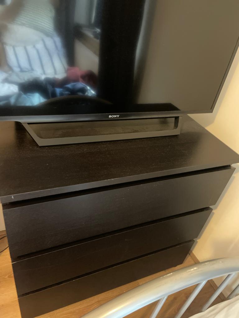 Zwarte Malm ladekast IKEA - Gebruikt maar in goede staat, Huis en Inrichting, Kasten | Ladekasten, Ophalen, Gebruikt, 100 tot 150 cm