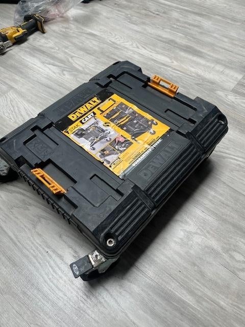 dewalt t stack trolley, Doe-het-zelf en Verbouw, Gereedschapskisten, Ophalen of Verzenden
