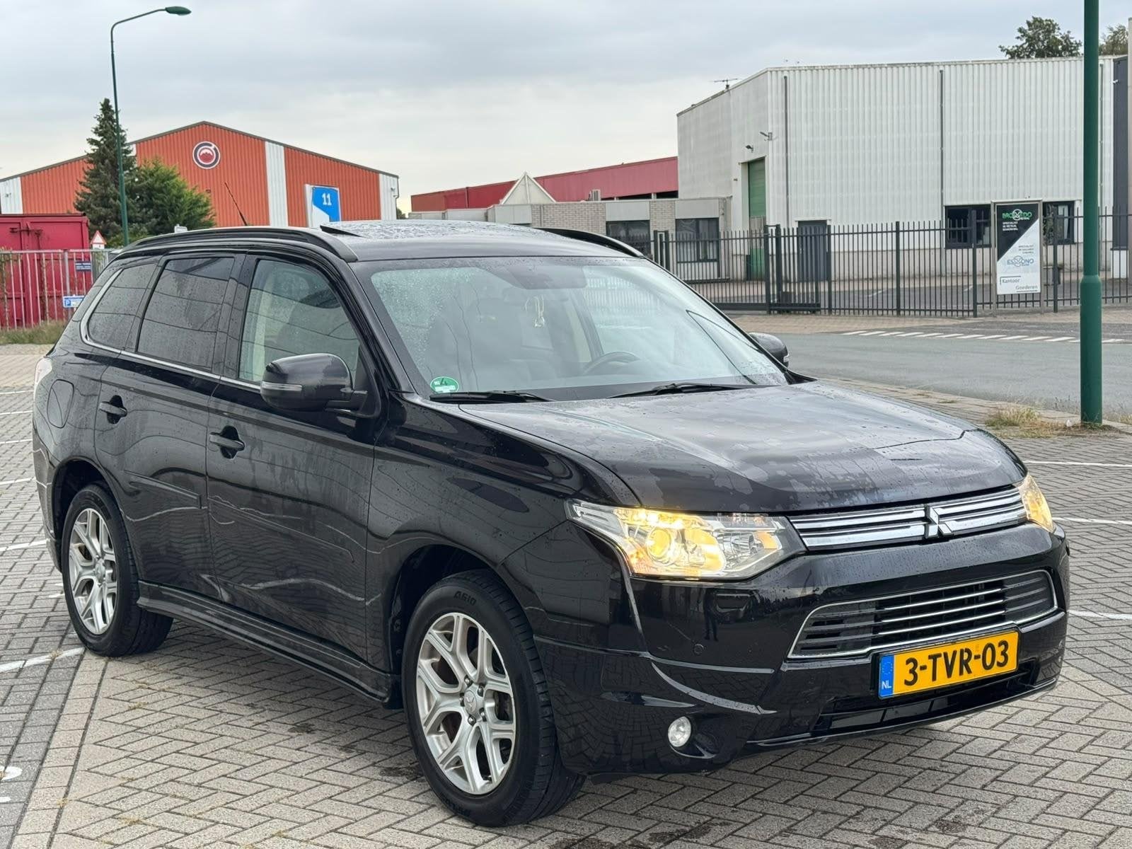 Mitsubishi Outlander 2.0 PHEV Instyle+ Vol optie/NAP/TRKHK, Auto diversen, Automaat, 1998 cc, Mitsubishi Motor Sales B.V., Gondel 1
1186 MJ  Amstelveen, NL