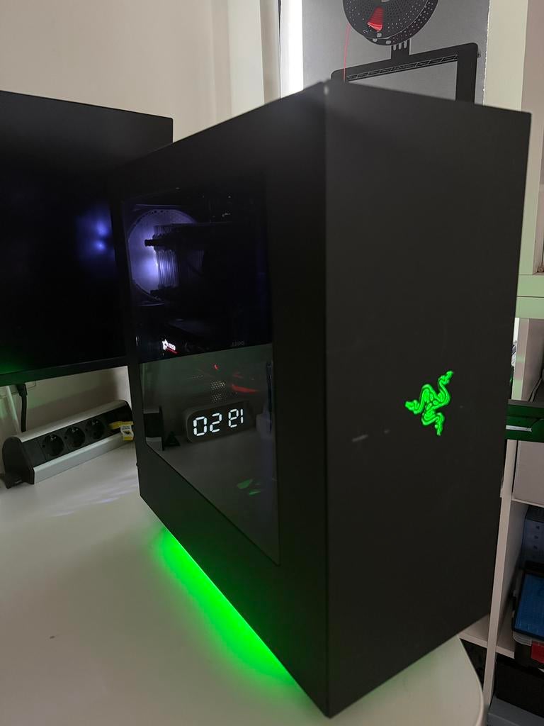 Gaming PC: Windows11,i5-6500,16GB DDR4, RX480 8GB, 240GB+4TB, Computers en Software, Computerbehuizingen, Ophalen, Gebruikt