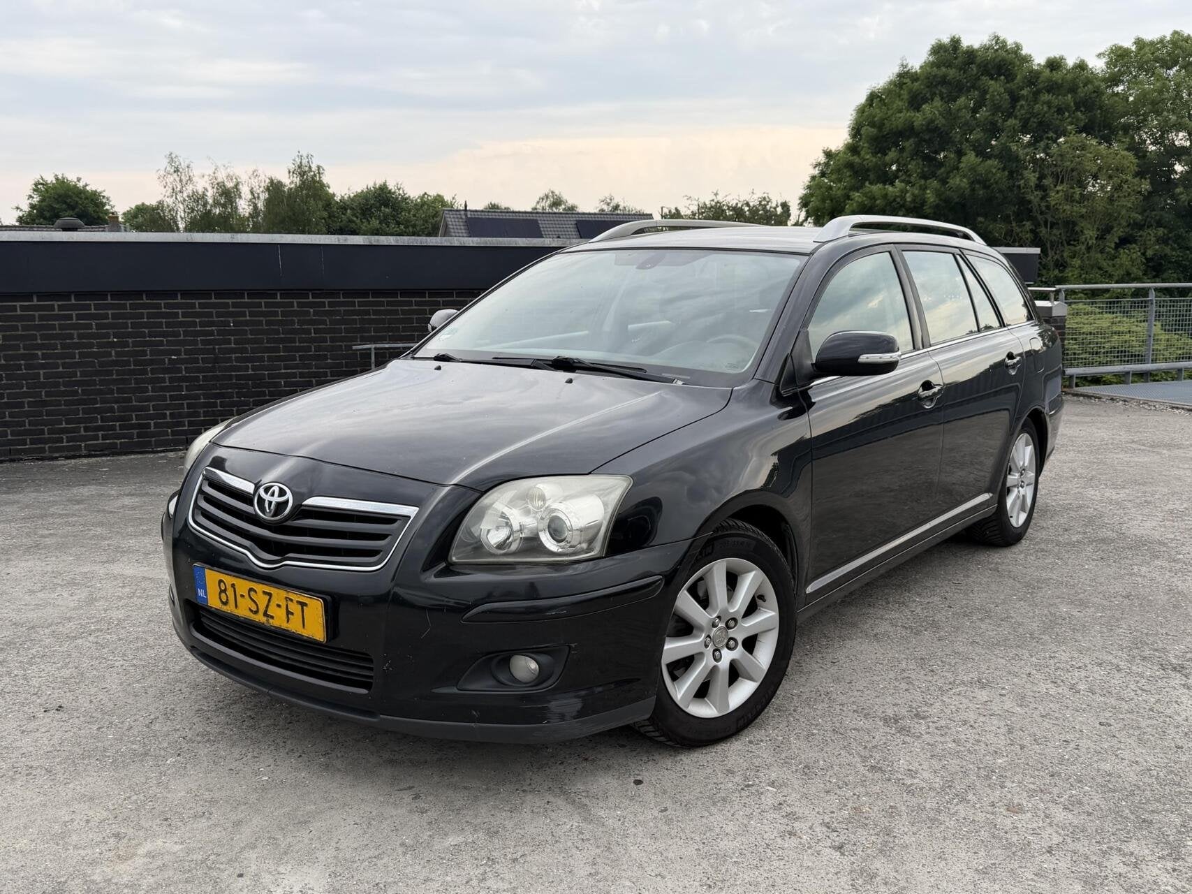 Toyota Avensis Wagon 2.0 D-4D EXECUTIVE | CLIMA | APK 7-2027, Auto's, Toyota, Voorwielaandrijving, Stof, Zwart, 4 cilinders