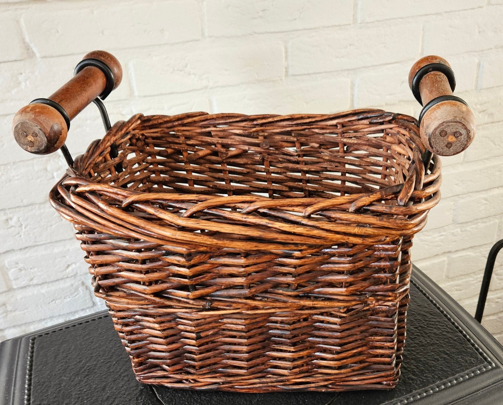 Rieten mandje, Gebruikt, Mand, Gevlochten, Ophalen of Verzenden