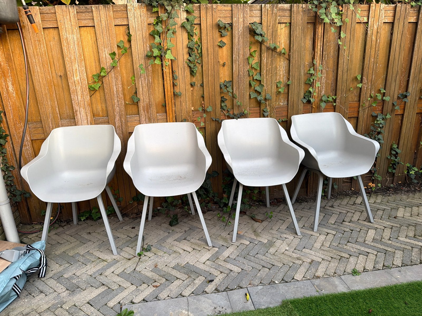 4 Hartman stoelen zo goed als nieuw, Ophalen, Kunststof, Zo goed als nieuw, Vier