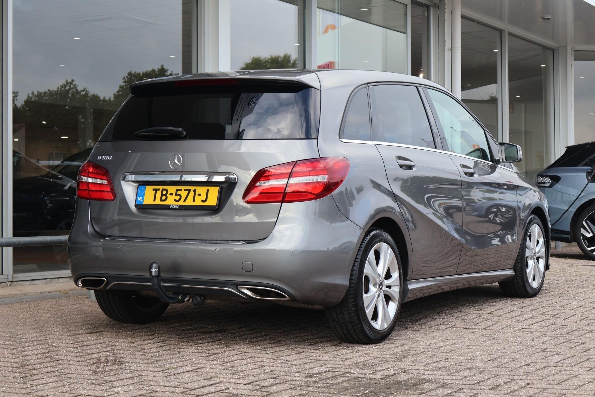Mercedes-Benz B-klasse 180 122pk AUT Ambition | Trekhaak | L, 12 maanden, 1325 kg, Gebruikt, 4 cilinders