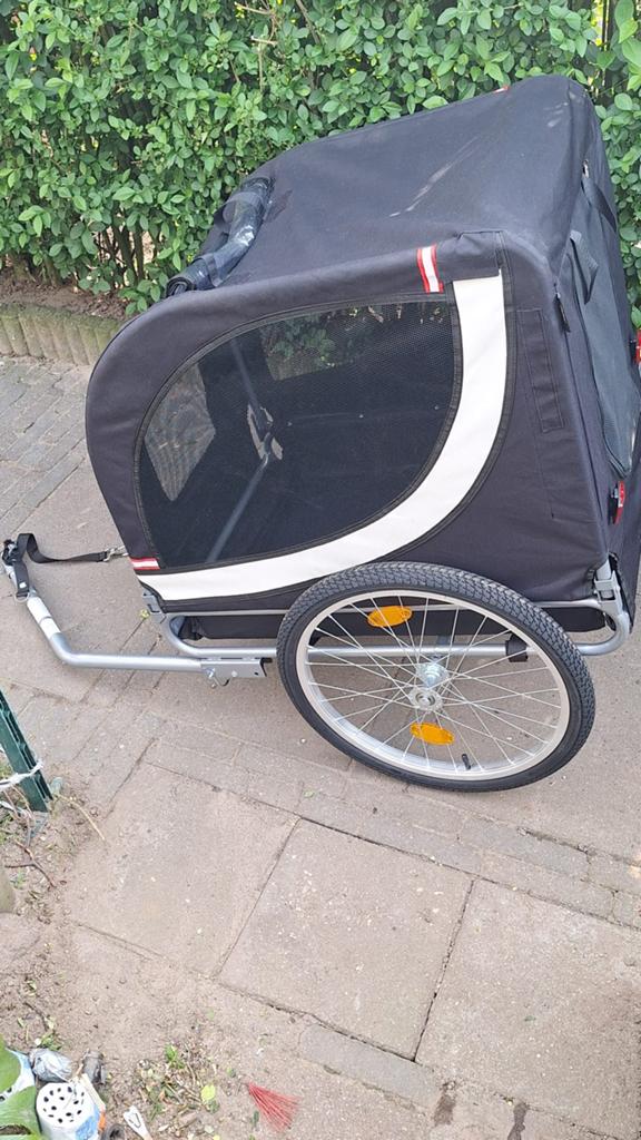 Zo goed ben als nieuwe hondenfietskar / hondenkar, Ophalen, Zo goed als nieuw, Hondenkar, Opvouwbaar