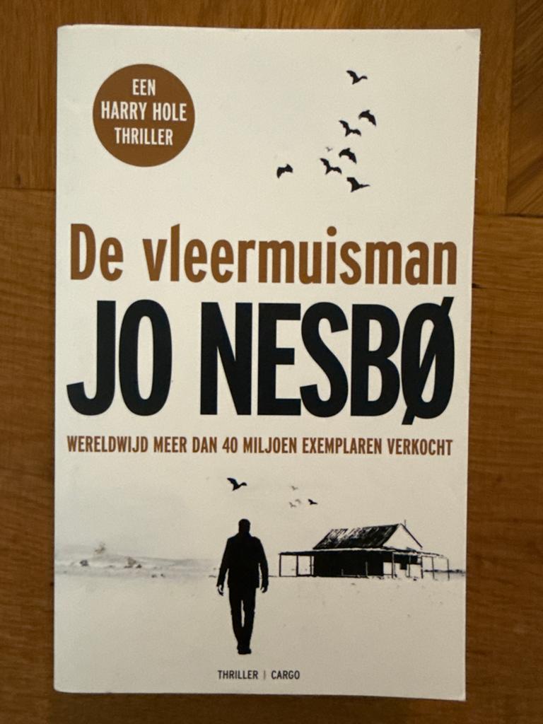 De Vleermuisman - Jo Nesbø (Harry Hole Thriller), Boeken, Thrillers, Gelezen, Scandinavië, Ophalen of Verzenden