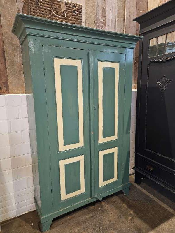 oude boeren kast ``WOONWINKEL RUSTIEK``, Ophalen, Gebruikt